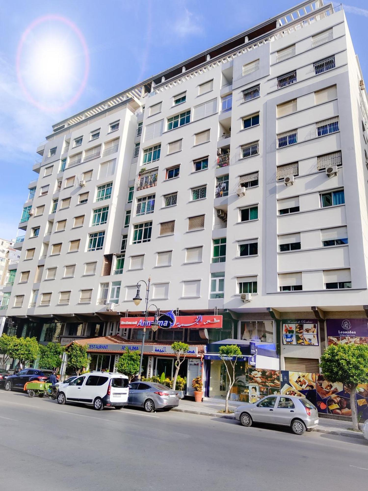 Incroyable Appartement A Playa Enface Cafe Sky 17 Tangier Exterior photo